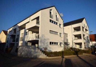 Stilvolle, gepflegte 4,5-Zimmer-Maisonette-Wohnung mit geh. Innenausstattung mit Balkon und EBK