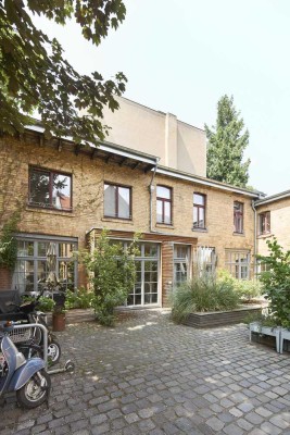 Maisonette-Terrassen-Wohnung in idyllischer denkmalgeschützte Hofanlage im Herzen von Ehrenfeld:
