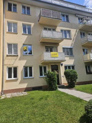Sanierungsbedürftige Wohnung in Top Lage im 19. Bezirk (Ruhelage - Sackgasse)