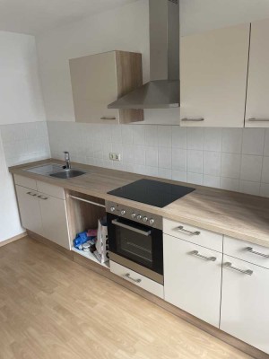Stilvolle, gepflegte 2-Zimmer-Wohnung mit Balkon und EBK in Aichach