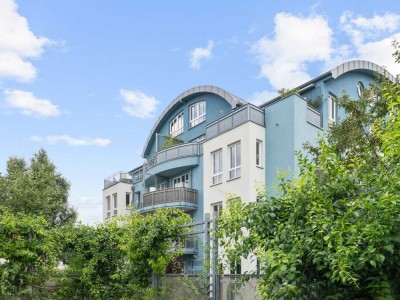 Traumhafte 4-Zi.-Maisonette im obersten Stockwerk einer modernen Stadt-Villa in Alt-Hohenschönhausen