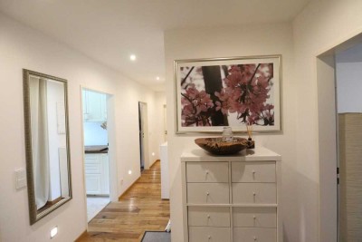 RESERVIERT !! Wohnen mit Stil und Komfort–modernisierte 4-Zimmer-Eigentumswohnung in naturnaher Lage