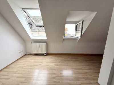 Charmante DG-Wohnung mit Skyline-Blick