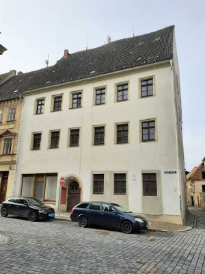 Stattliches Mehrfamilienhaus, Innensanierung begonnen