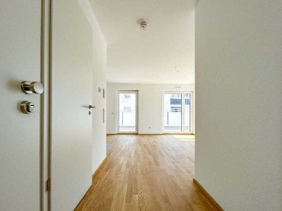 Elegantes Penthouse mit Ankleidezimmer und sonniger Dachterrasse in Frankfurt-Nied
