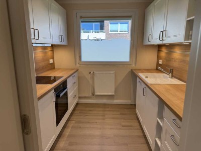 Hochwertig sanierte 3-Zimmer-Wohnung mit Balkon und Stellplatz in Kronshagen
