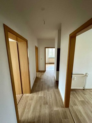 renovierte 3 Zi.-Wohnung � mit Balkon �