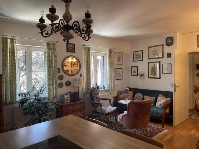 Charmante 3-Zimmer-Wohnung am Josefsplatz hofseitig ausgerichtet