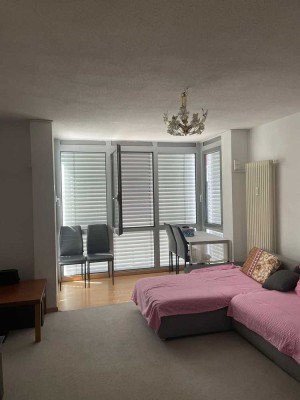 Schicke, moderne, lichtdurchflutete 3 Zimmer-Wohnung in idealer Lage im Ortskern Kirchzartens