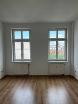 helle Dachgeschosswohnung im Waldstraßenviertel