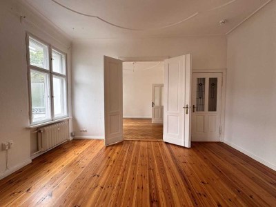 Ruhiges Altbaujuwel mit Balkon – lichtdurchflutet & charmant im Herzen Charlottenburgs