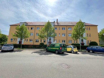 *** Altbau 2 Zimmer * ruhige Seitenstraße * charmante Holzdielen * 2 Balkone * 08/25 ***