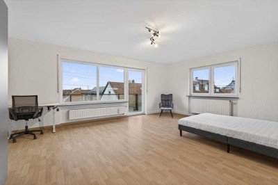 Großes WG-Zimmer mit eigenem Balkon in Knielingen