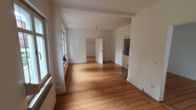 BI-Nähe Städtische KH // ETW  145 m² - 7 Zimmer -  Masionette 1. OG u. DG, Balkon, Stellplatz