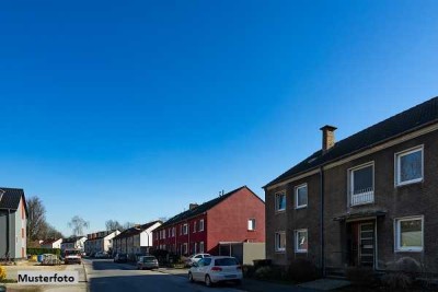 2-Familien-Reihenhaus nebst Loggia und Garage