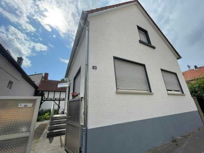 freistehendes Einfamilienhaus mit kleinem Hof  in Böhl-Iggelheim,