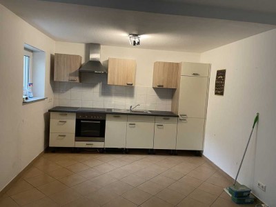 Geschmackvolle 2-Raum-Wohnung mit Terrasse und Einbauküche in Heppenheim