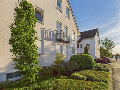 Stilvolle 4-Zimmer-Wohnung in Bad Lippspringe: Toller Schnitt, 90 qm, Balkon, Garage
