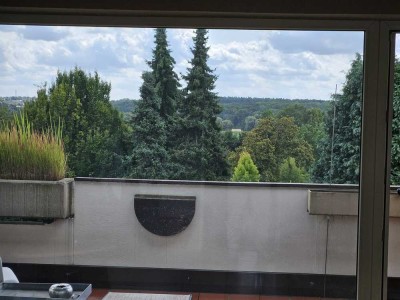Schlebusch-Bestlage! Idyllische und zentrale 3-Zimmer-DG-Wohnung 94m² Balkonterrasse, Weitblick!