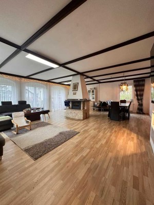 Haus mit Geschichte gemütlich, gepflegt und ideal für Großfamilien in Babenhausen