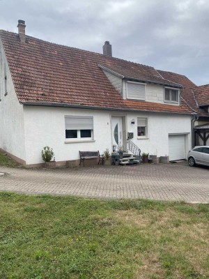 Gepflegtes Einfamilienhaus mit separatem Freizeitgrundstück in ruhiger Seitenstraße