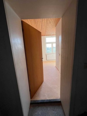 Neu sanierte 2,5-Raum-Wohnung in Essen, 2. OG mit schöner Aussicht
