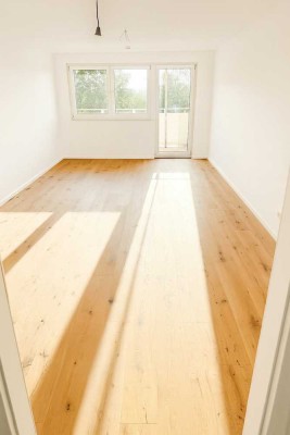 Erstbezug nach Sanierung mit Balkon: Geschmackvolle 2-Zimmer-Wohnung