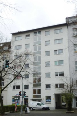 Wiesbaden-mitte, helle 2 Zimmerwohnung mit Balkon, renoviert und gut gelegen