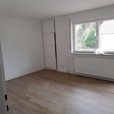 Frisch renovierte 3-Zimmer-Wohnung mit Balkon