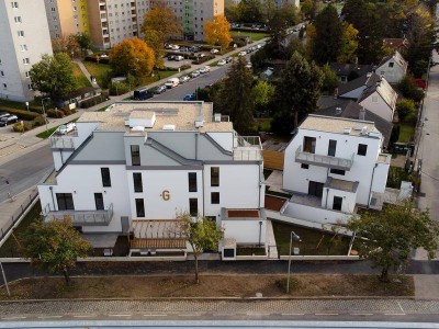 3-Zimmer Dachgeschosswohnung mit Terrasse, die alle Stücke spielt. Direkt bei der U1-Station Leopoldau