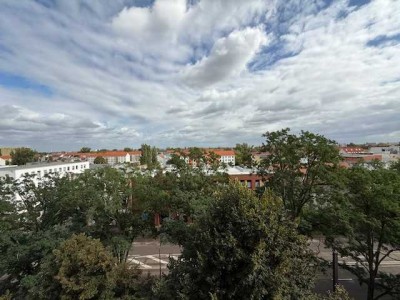Mit Weitblick im NEUEN JAHR! Tolle 2-Zimmer-Wohnung mit Wintergarten!