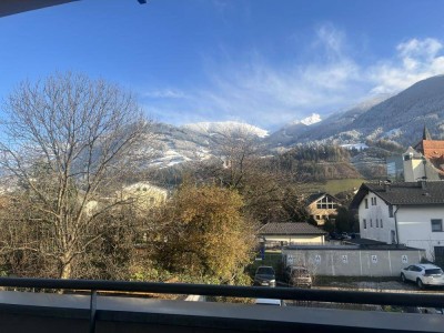 Moderne Mietwohnung mit zwei Balkonen