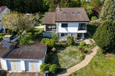 „Licht. Luft. Leben!“ – Modernes Split-Level-EFH mit ELW in naturnaher Lage