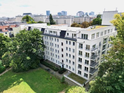 Charmante Altbauwohnung mit Balkon im grünen Friedrichshain