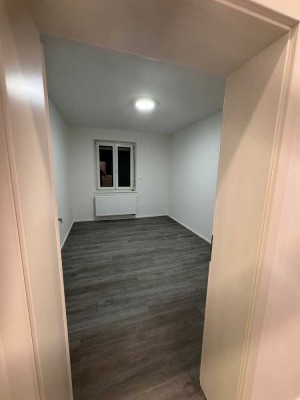 Erstbezug nach Sanierung mit Balkon: schöne 3-Zimmer-Wohnung in Augsburg