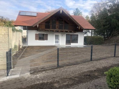 Schöne geräumige Wohnung mit vier Zimmern in Starnberg