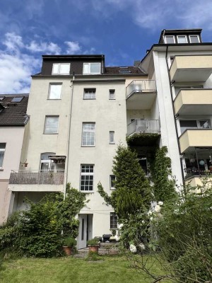 Helle 2-Zimmer Wohnung im 4. OG mit Balkon in Essen Südostviertel