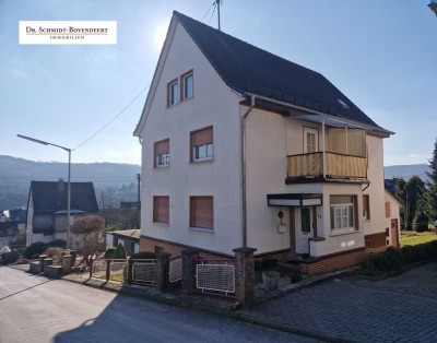 Gepflegtes Ein-/ Zweifamilienhaus mit schönem Gartengrundstück in Mudersbach!