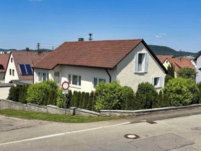 Familienfreundliches Haus mit großem Garten