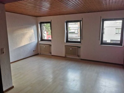Helle und gut geschnittene 2 Zimmer Wohnung in zentraler Lage Eschweilers