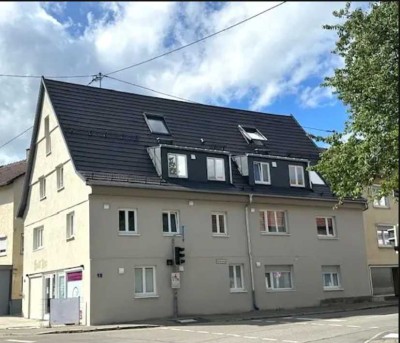 Attraktives Immobilienpaket - 2 Wohn- und 2 Gewerbeeinheiten