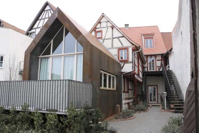 "Individualist/in gesucht für historisch - moderne Räumlichkeiten / gr. SüdTerrasse"