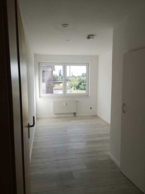 *** 1 Nettokaltmiete geschenkt*** Sehr schöne 77m² 3 Zimmer Wohnung mit Balkon, WBS erforderlich