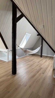 Moderne & helle 4-Zi.-Maisonette Wohnung mit Studio, EBK & traumhaften Weitblick