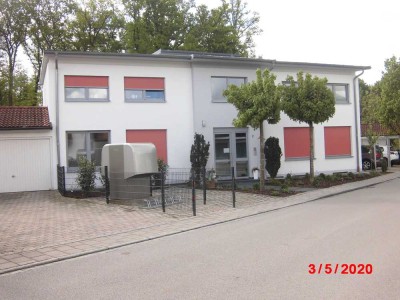 Moderne 3-Zimmer-EG-Wohnung mit Terasse, Garten u. Einbauküche in Wasserburg am Inn