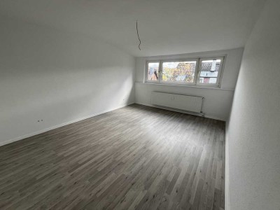 Schöne helle renovierte 2 ZKB in Taunusstein-Hahn