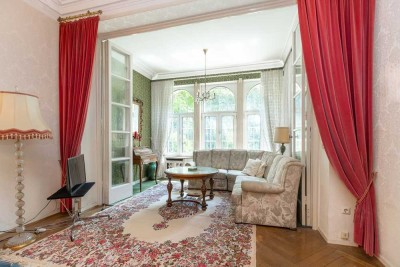 Prächtige Stadtvilla auf exquisitem Grundstück in begehrter Lage des Holzhausenviertels