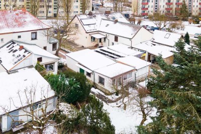 Keller, Einbauküche, mod. Gasheizung, Rollladen, Garage: Teilsanierte Doppelhaushälfte Fürstenwalde