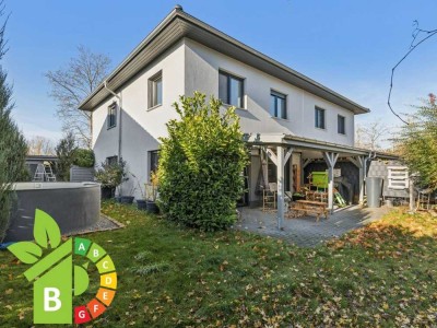 Familienfreundliche und moderne Doppelhaushälfte aus ca. 2019 mit 4 Zimmern in Brandenburg