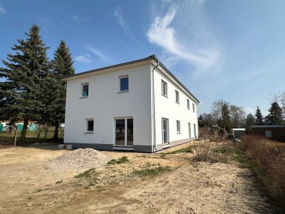 MODERNES WOHNEN IN BERNAU-LADEBURG  Erstbezug Doppelhaushälfte in der Bernauer Str. 3b